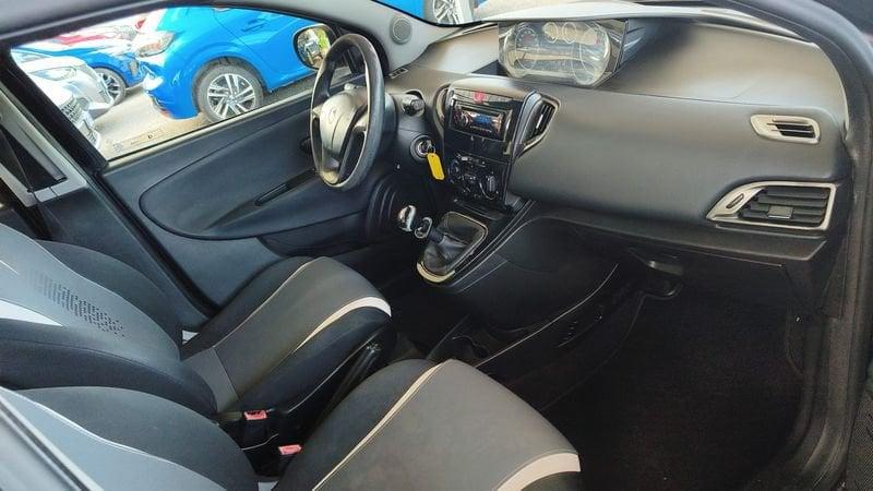 Lancia Ypsilon 1.2 69cv Elefantino