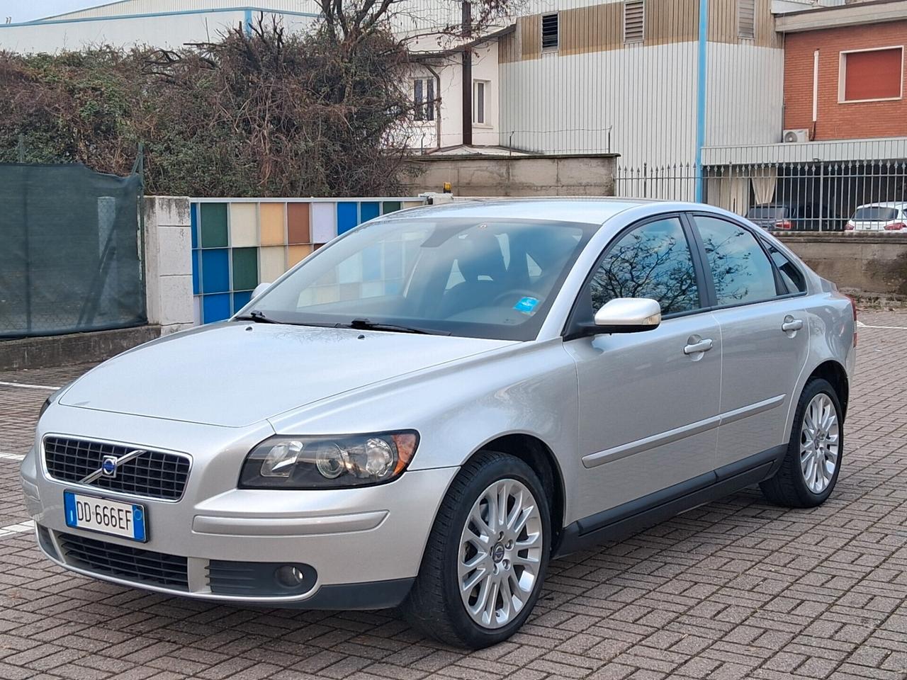Volvo S40 2.0 D cat Summum NEOPATENTATI..CELL 320 147 1147 WHATSAPP
