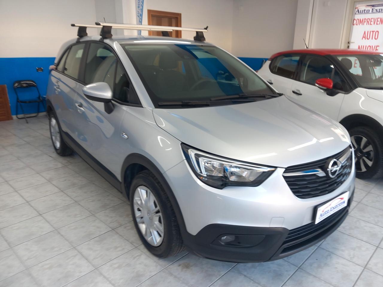 Opel Crossland anno 2018 1.2 benzina 105 mila km