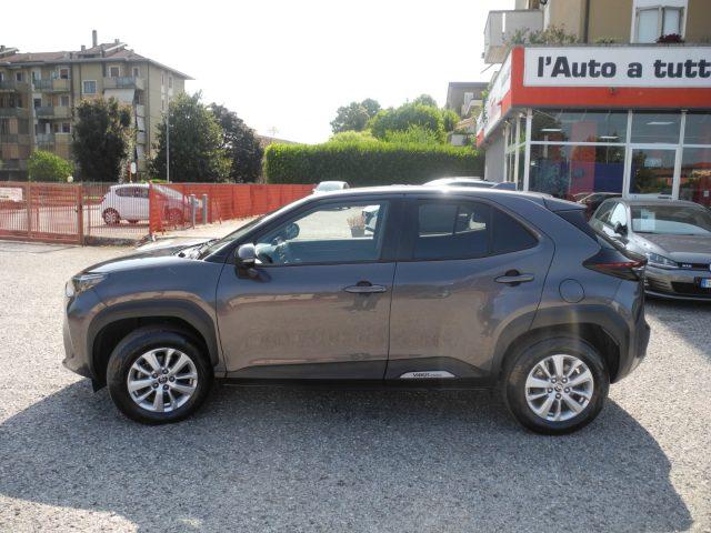 TOYOTA Yaris Cross 1.5 Hybrid E-CVT Business -Ok NEOPAT.-IVA detraib.
