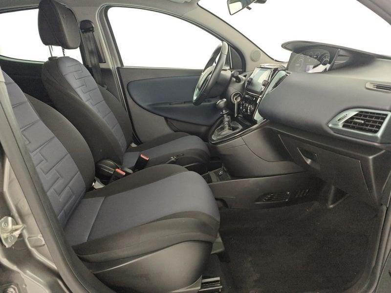 Lancia Ypsilon 1.0 FireFly 5 porte S&S Hybrid Gold Plus