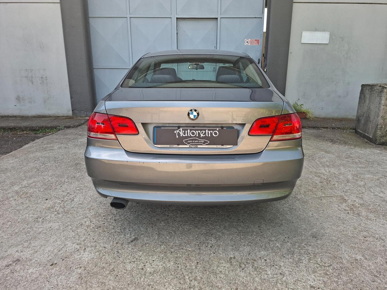 BMW 320i coupé E92 170 cv