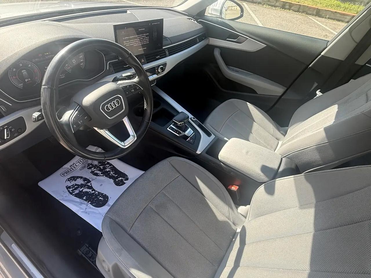 Audi A4 Avant 30 TDI/136 CV Business Advanced