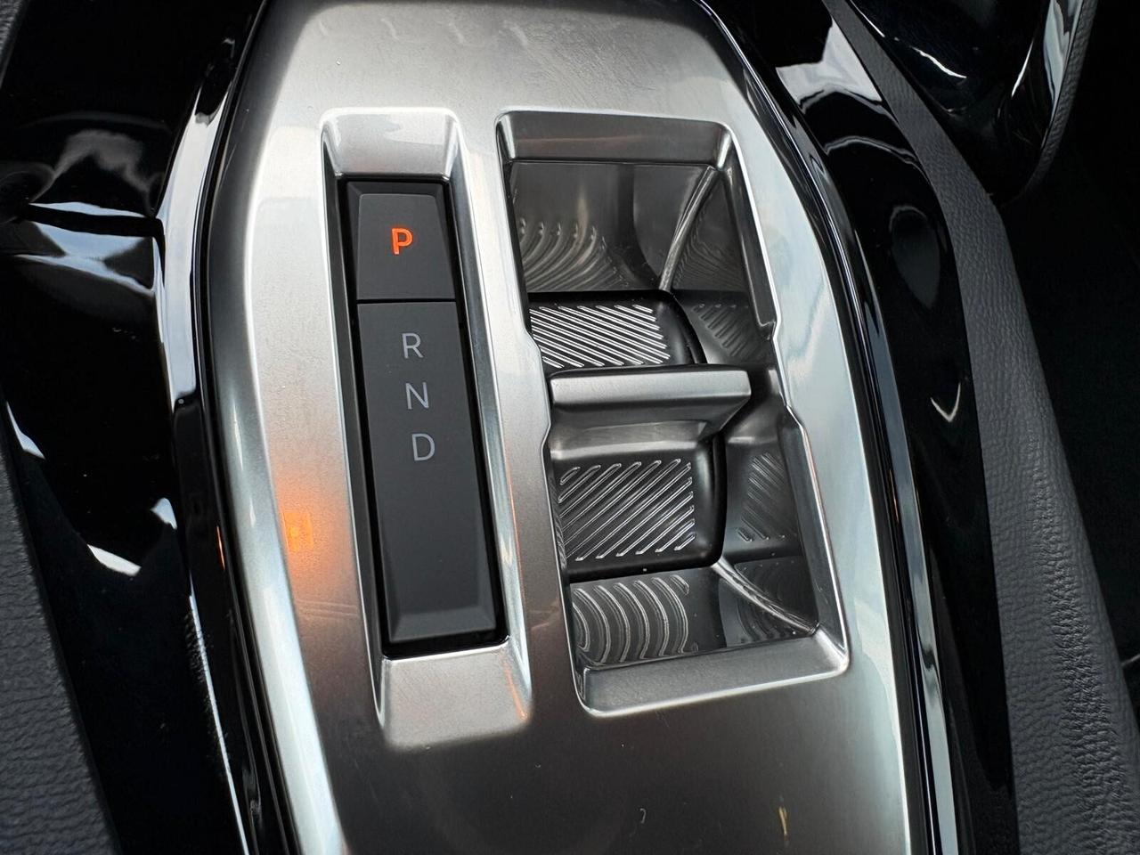 Peugeot 208 BUSINESS Hybrid 110 e-DCS6 SPOTICAR