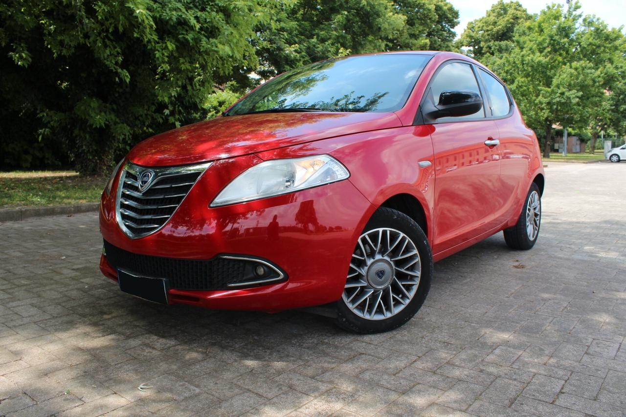 Lancia Ypsilon 1.2 69 CV 5 porte S&S Gold NEO PATENTATI MOLTO BELLA