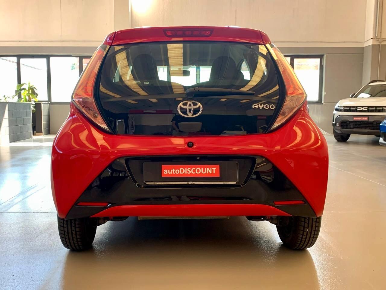Toyota Aygo 1.0 VVT-i 69 CV 5 porte x-cool *PREZZO PROMO*