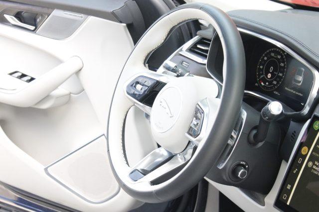 JAGUAR F-Pace 2.0 D 204 CV AWD aut. SE TETTO/PELLE
