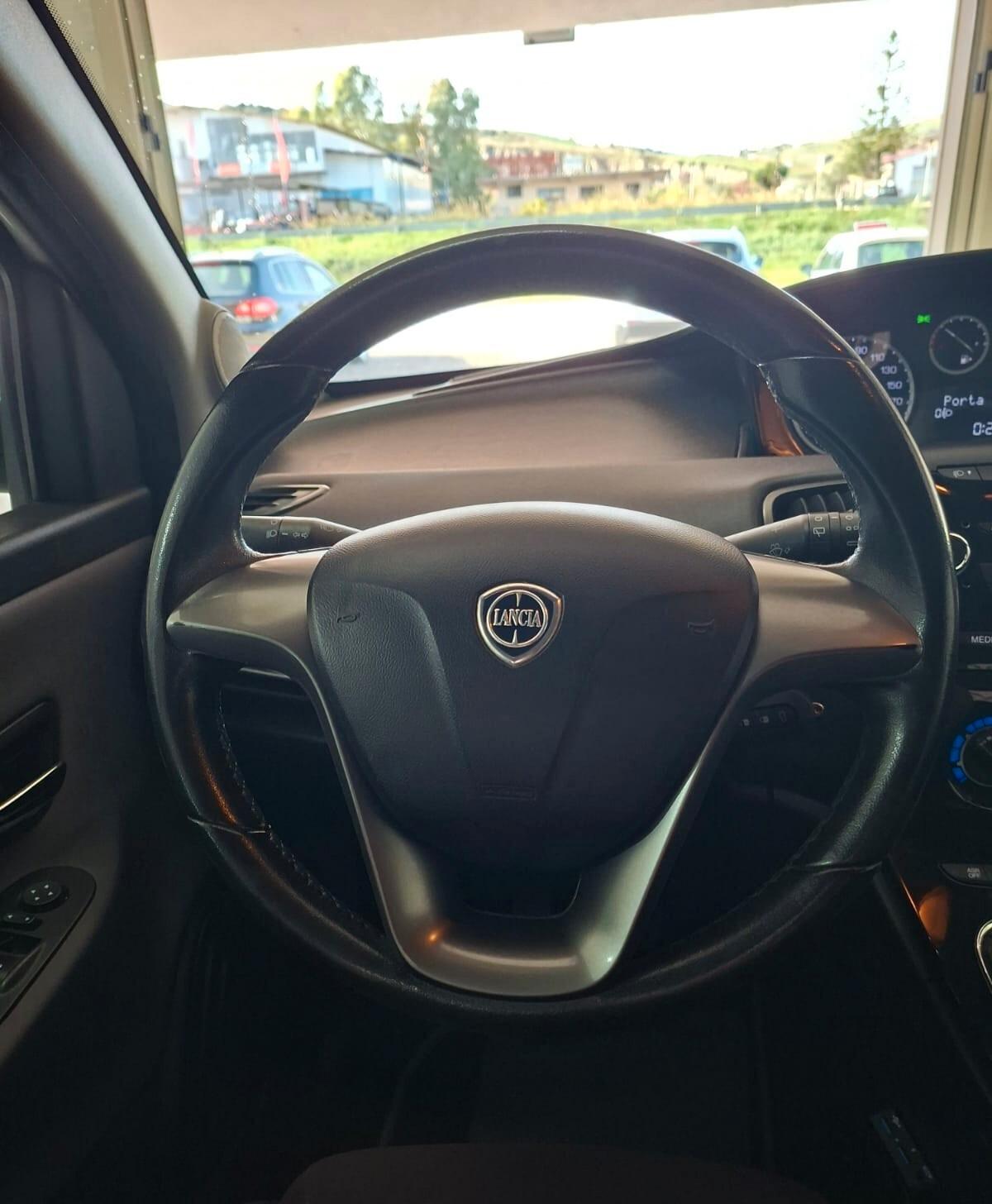 Lancia Ypsilon 1.3 MJT 16V 95 CV 5 porte S&S Gold