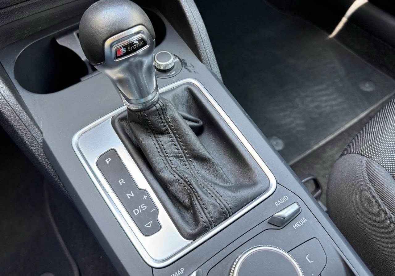 Audi Q2 35 TDI quattro S tronic Business Design
