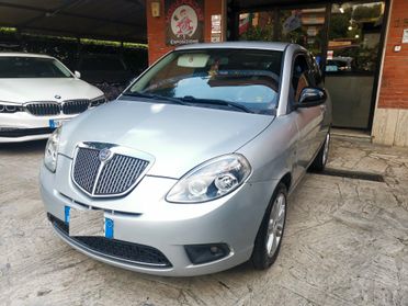 Lancia Ypsilon 1.3 MJT 75 CV Unyca