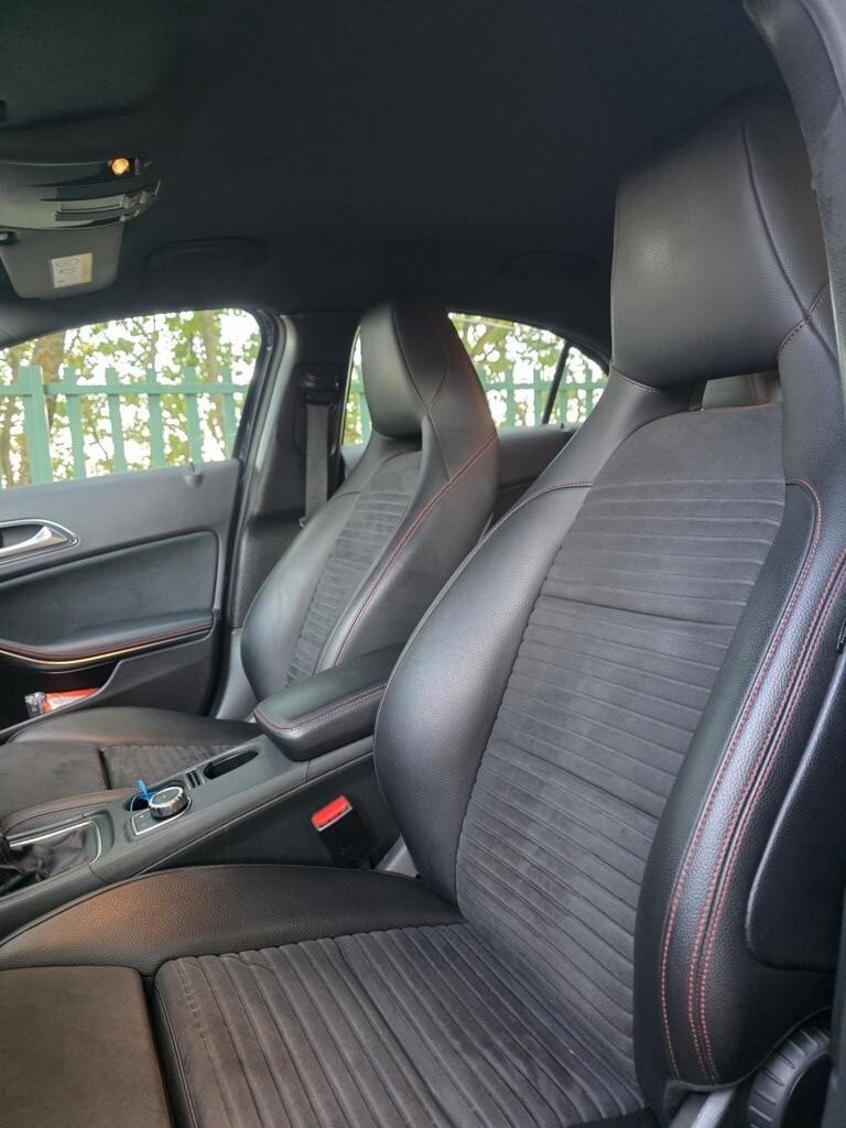 Mercedes-benz A 180 d Premium AMG