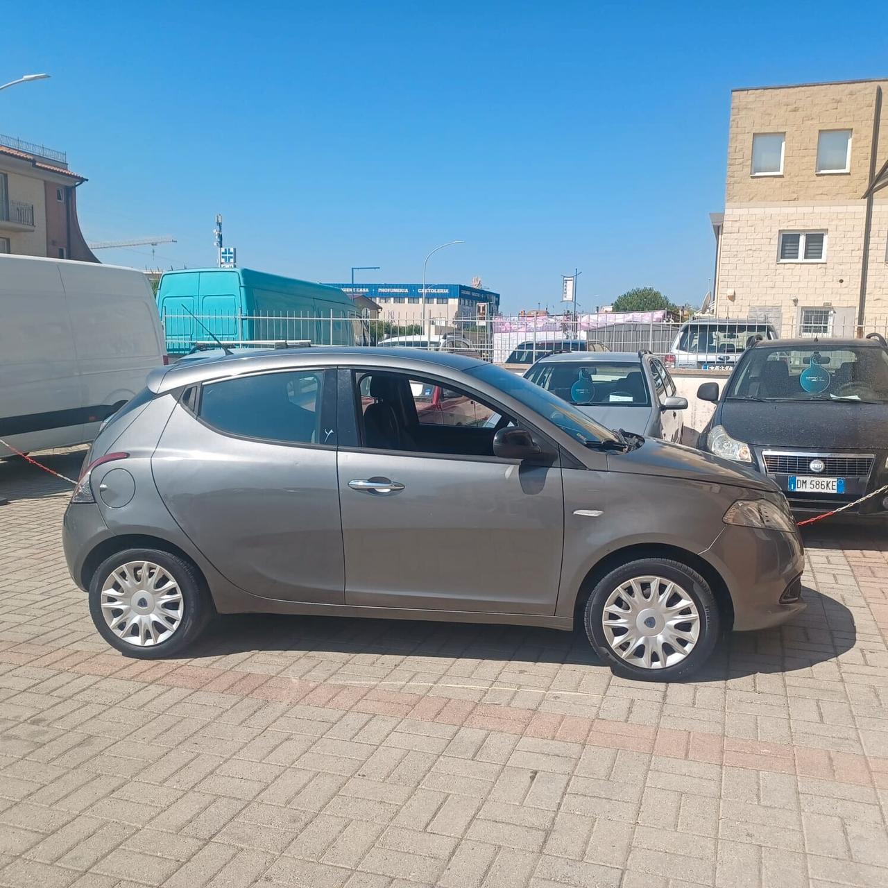 LANCIA YPSILON 1.2 FIRE NEOPATENTATI