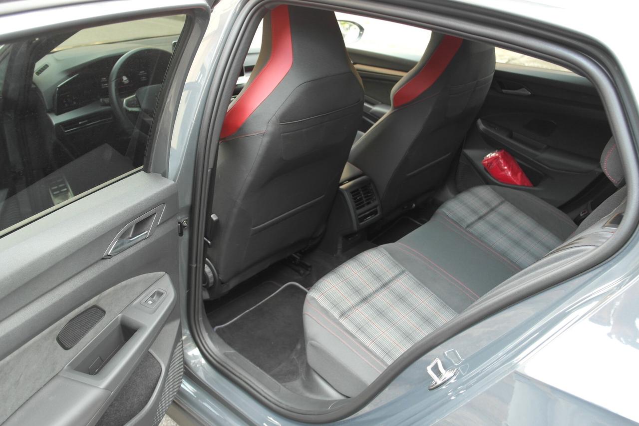 Volkswagen Golf GTI 2.0 TSI DSG