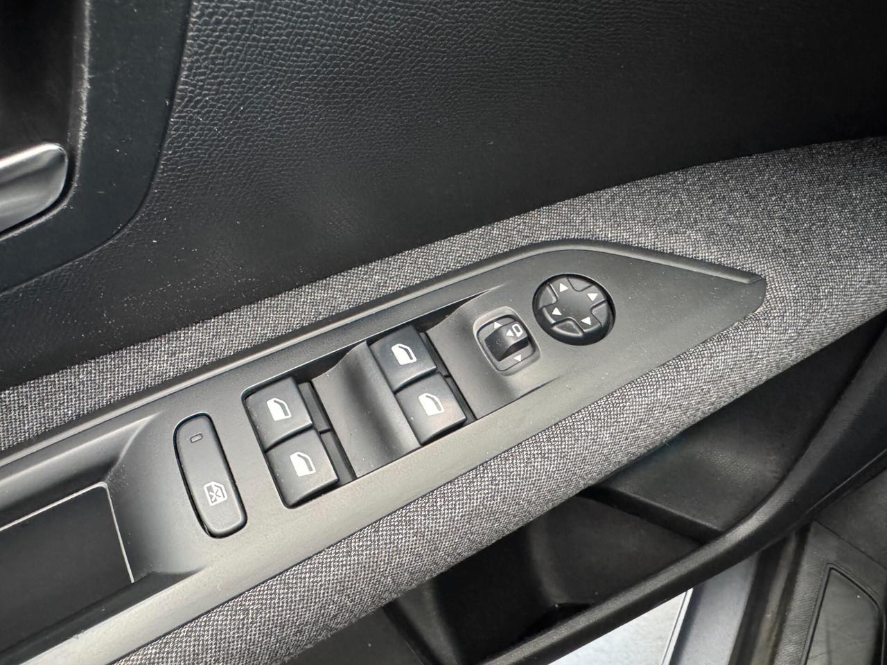 Peugeot 3008 BlueHDi 130 - 2020