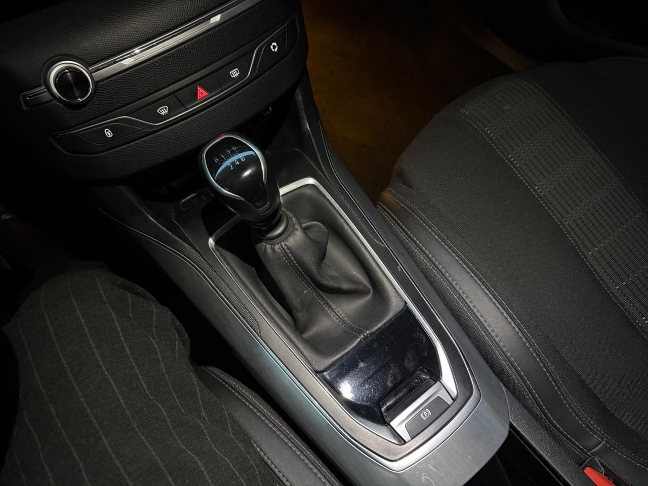 Peugeot 308 1.2 Turbo Benzina POCHI KM 2021 NEOPAT