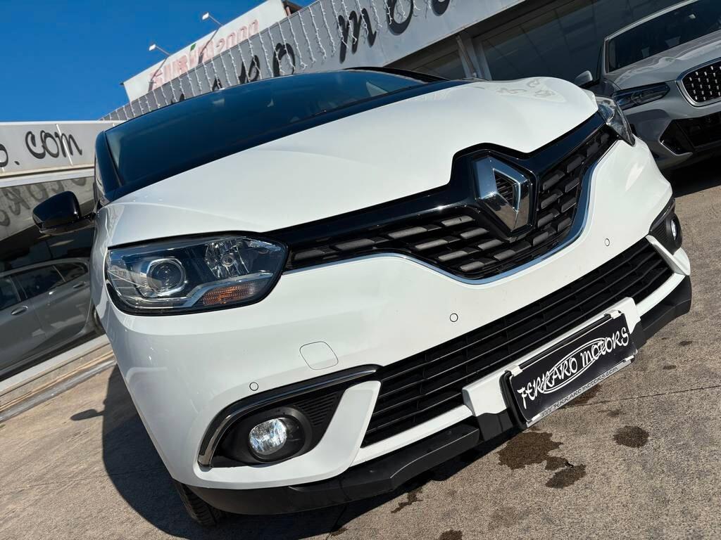 Renault Scénic Blue 120 CV 2019 / 185.000 KM Tua a soli 79 Euro al mes e condizioni pari al nuovo