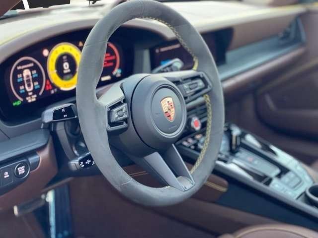 Porsche 911 992 .2 my25 Targa 4 GTS Hybrid PCCB/EXCLUSIV MANUF