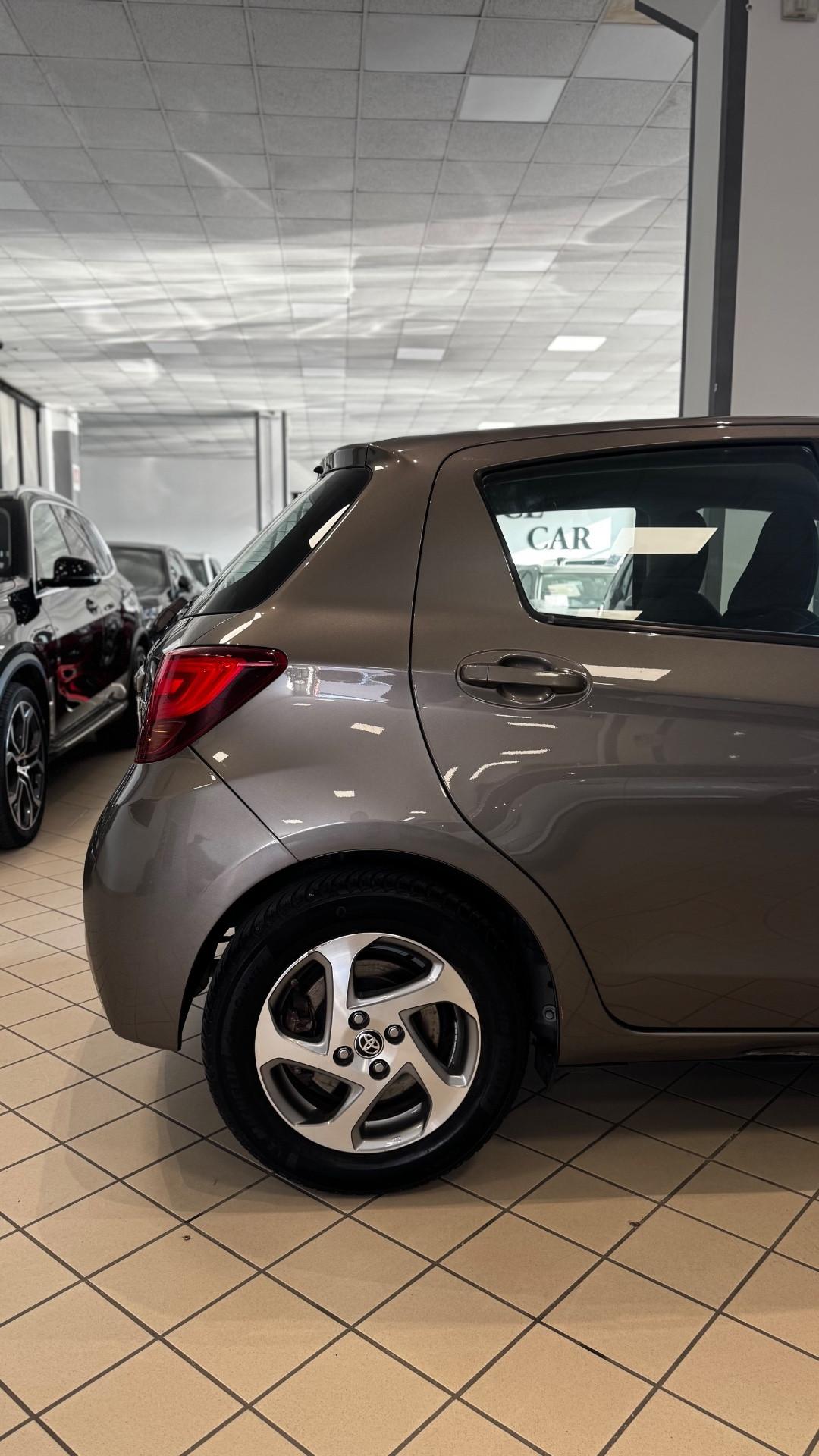 Toyota Yaris 1.5 Hybrid 5 porte Active