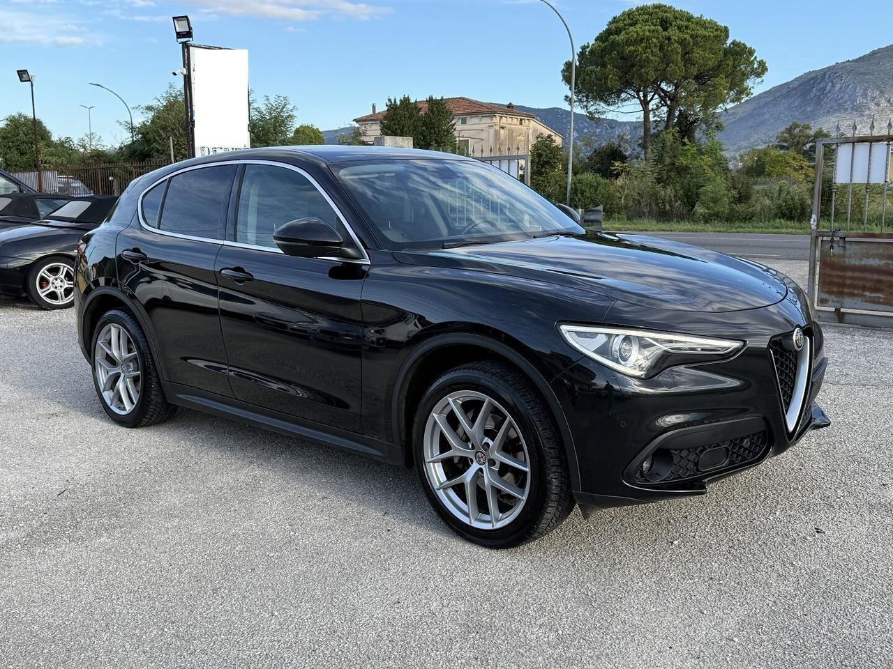 ALFAROMEO STELVIO AT8 Q4 EXECUTIVE NAVI PELLE