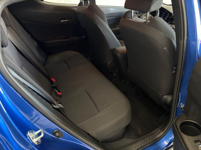 TOYOTA C-HR 1.8 Hybrid E-CVT Business
