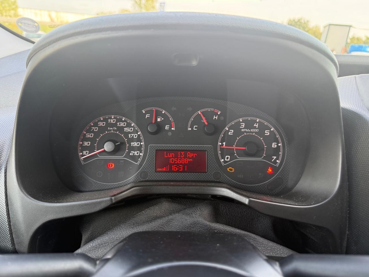Fiat Qubo 1.4 8V 77 CV Lounge Natural Power