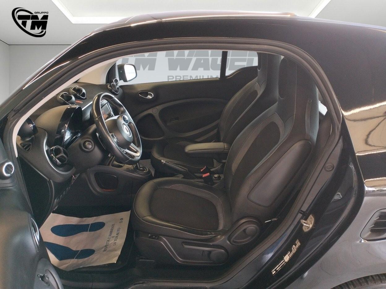 smart forTwo 0.9 t Brabus 109cv twinamic