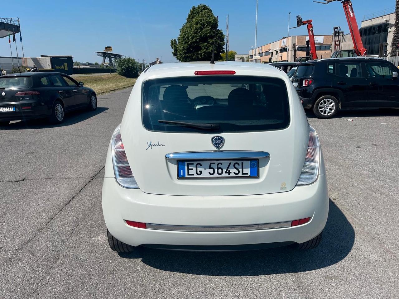 Lancia Ypsilon 1.3 MJT 75 CV Platinum