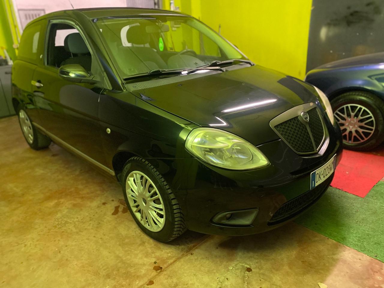Lancia Ypsilon 1.2 Oro 100mila km