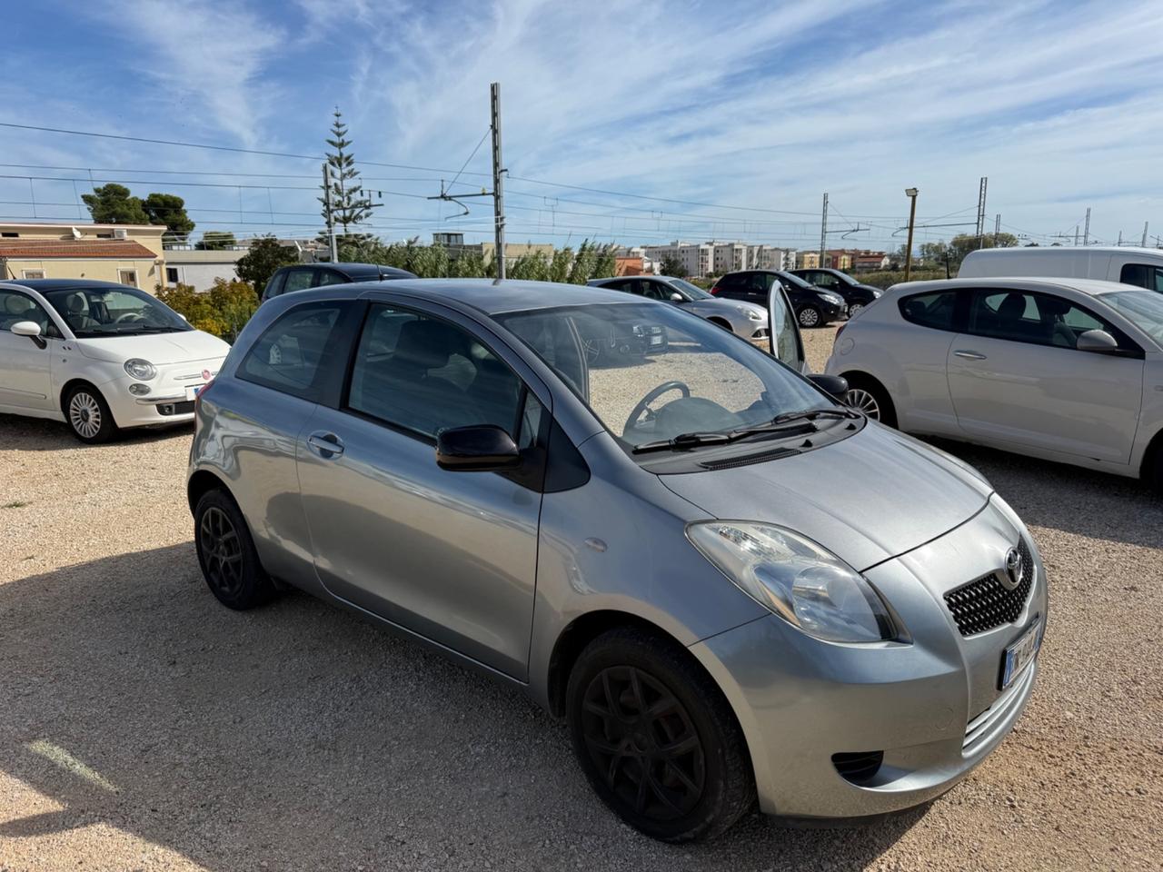 Toyota Yaris 1.0 3 porte benzina ️ 1.990€