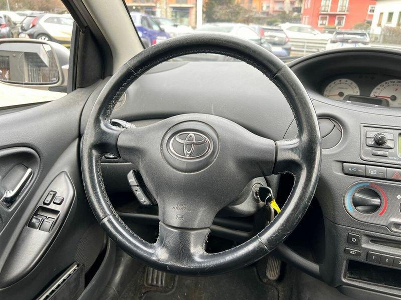 Toyota Yaris 1.5i 16V cat 3 porte T Sport