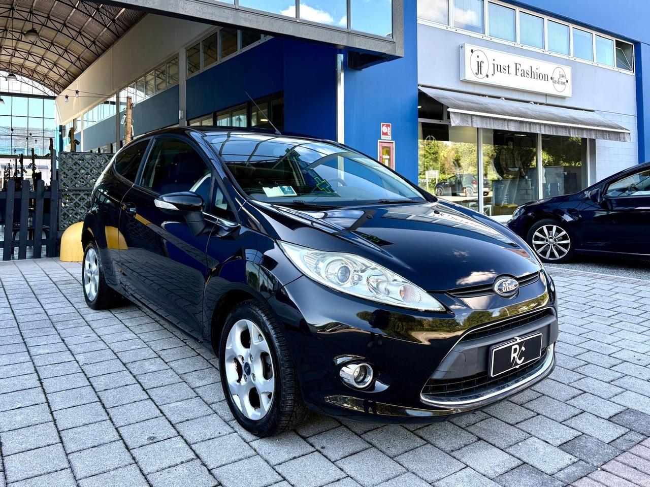 Ford Fiesta 1.4 GPL Neopatentati