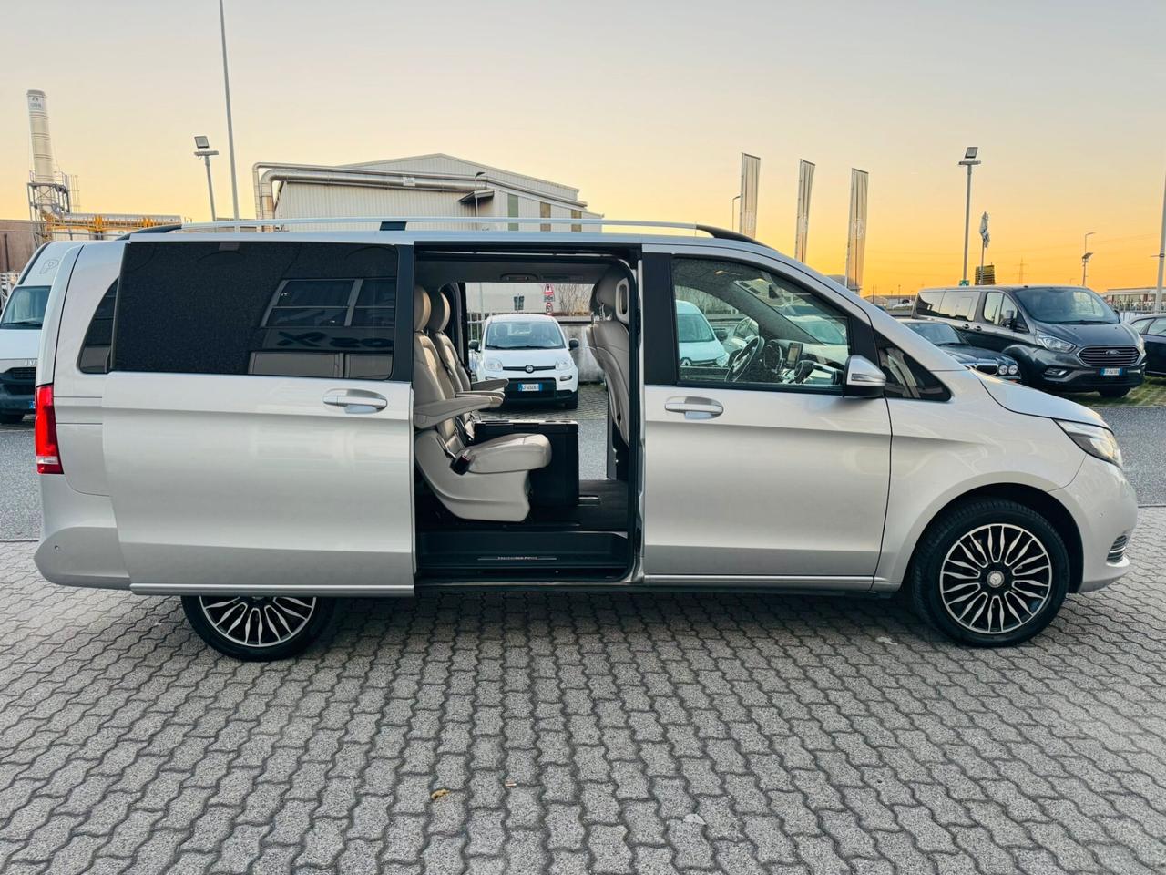 Mercedes-benz V 250 4 matic *motore sostituito 150.000km 7 posti € 19.500+ IVA