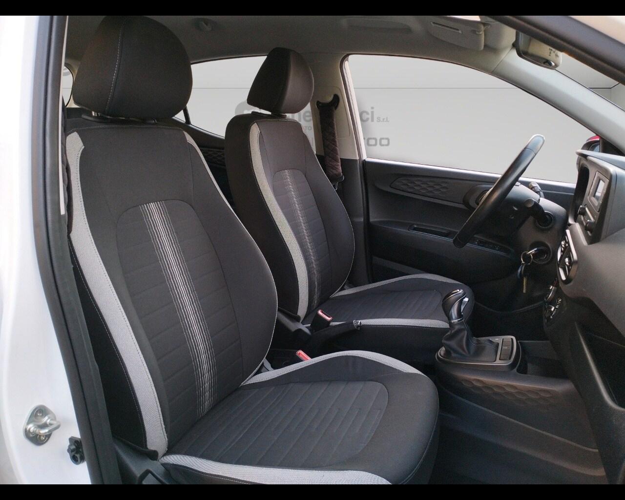 HYUNDAI i10 3ª serie i10 1.0 MPI AT Tech