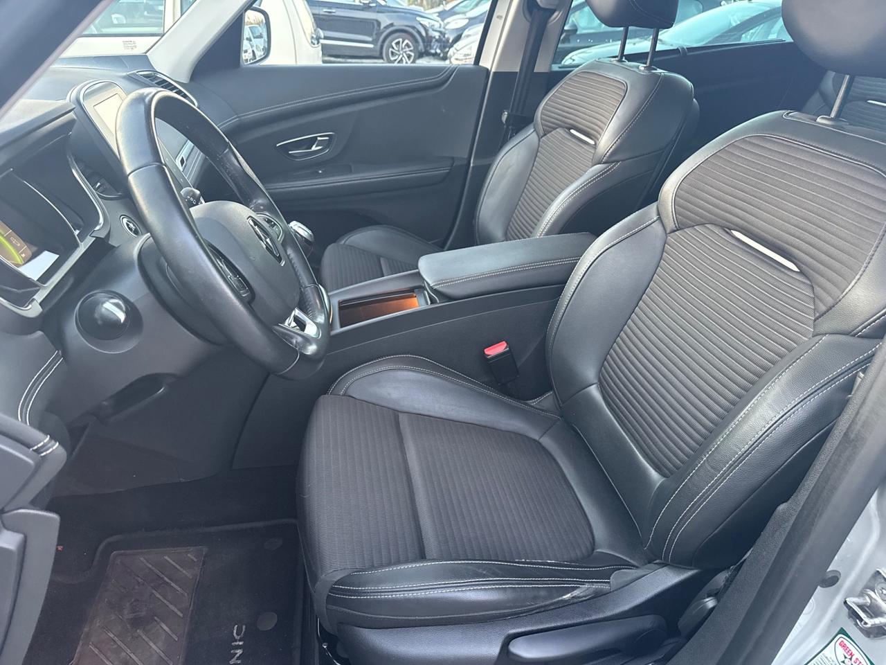 Renault Grand Scenic dCi 130 CV Energy Initiale Paris