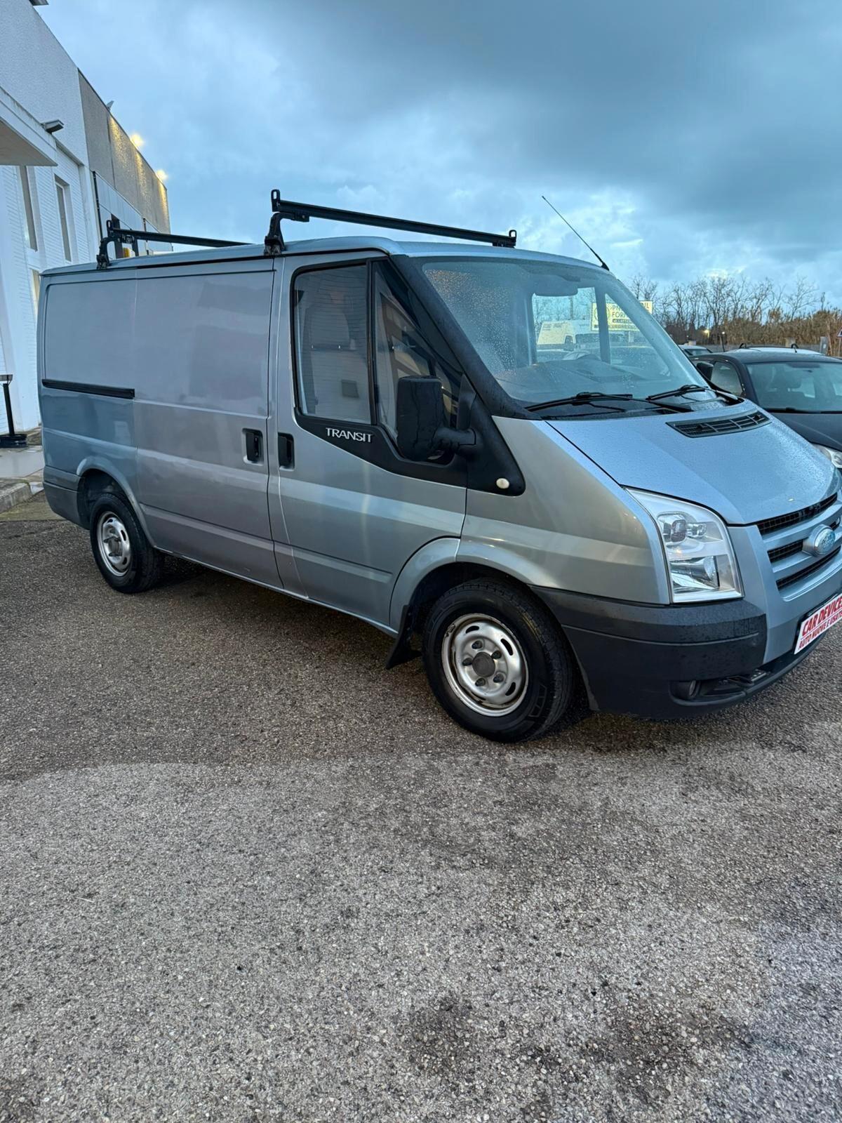 Ford Transit GANCIO TRAINO - 3 POSTI