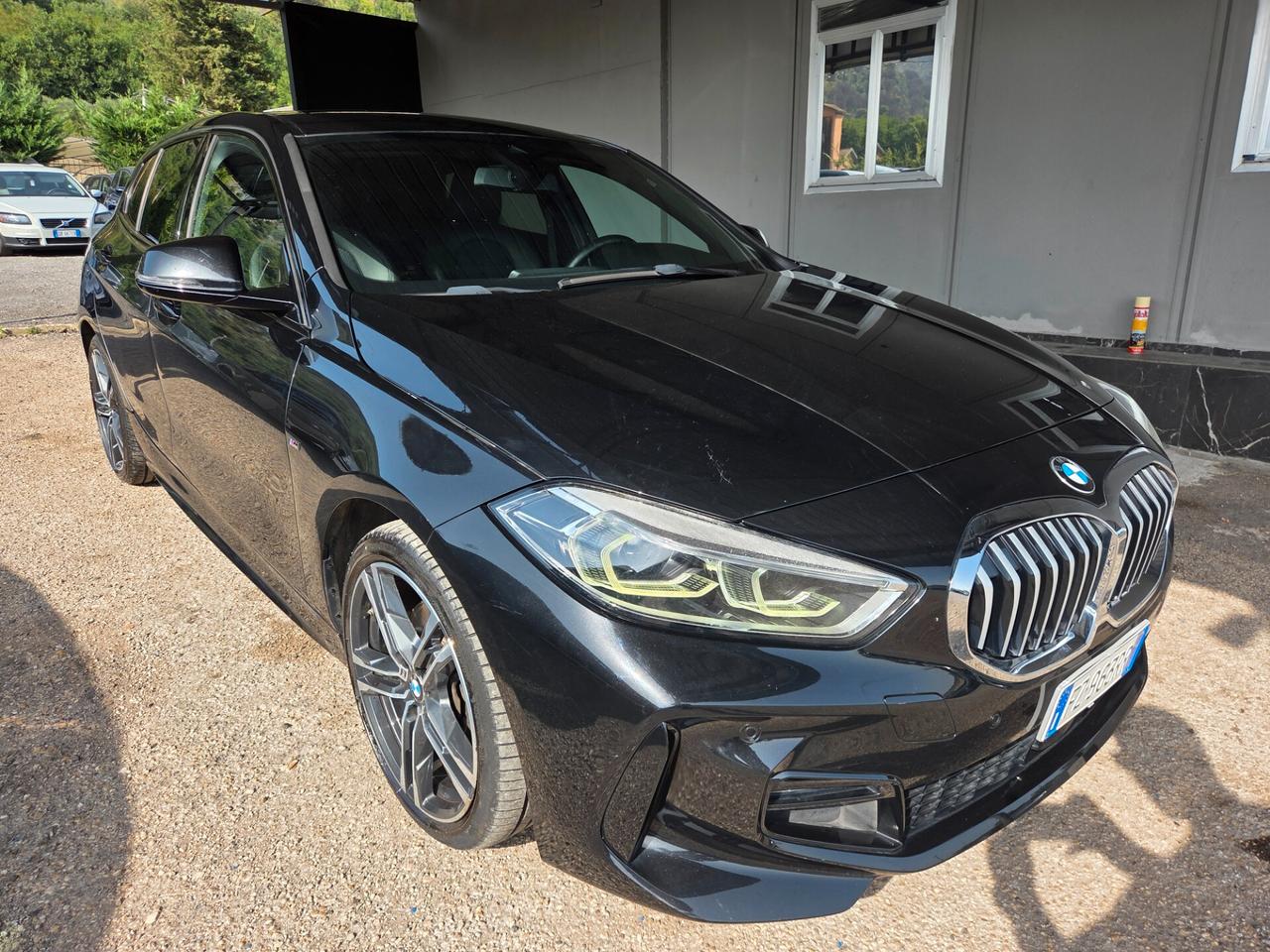 Bmw 116 116d 5p. Msport