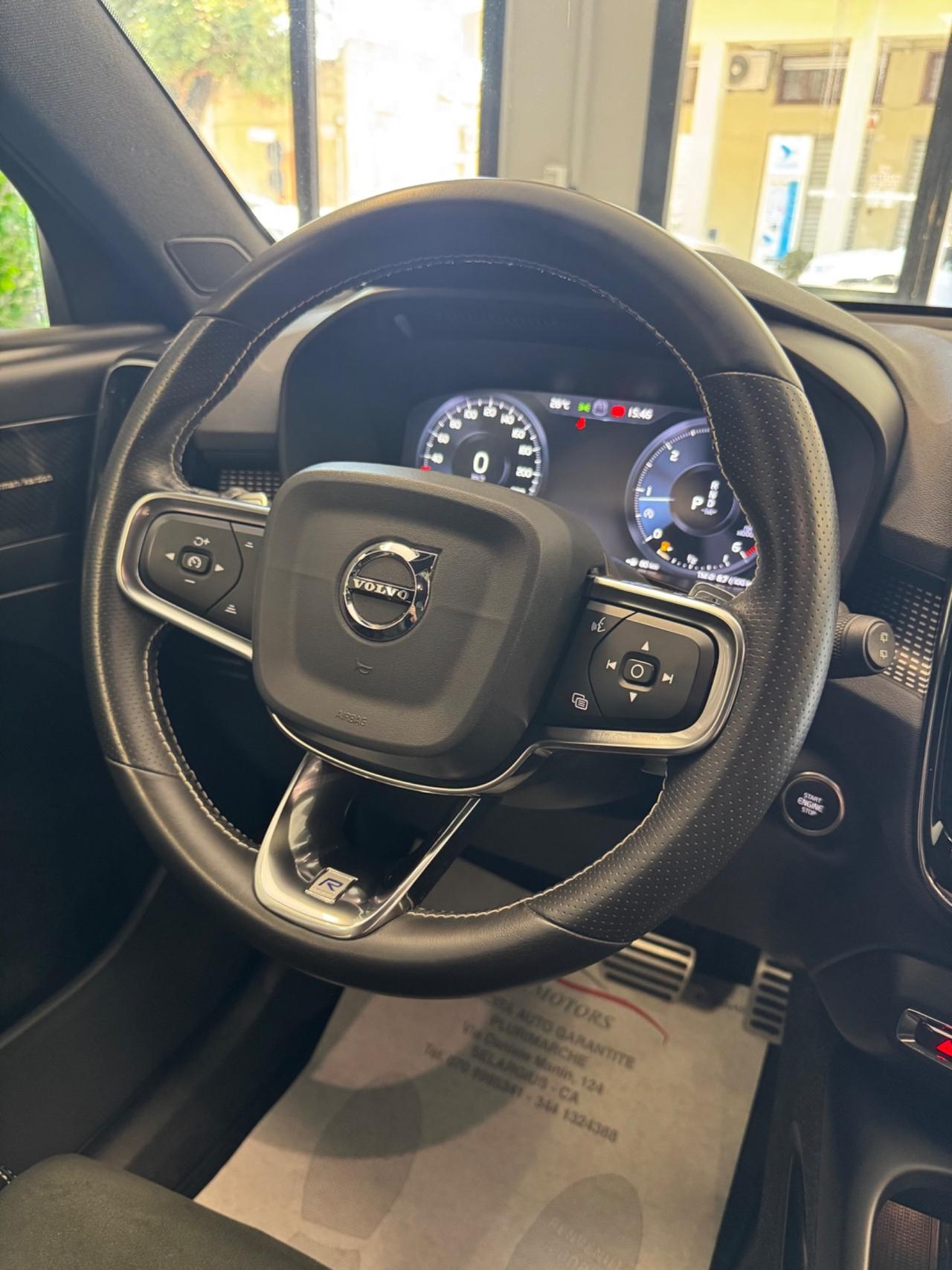 Volvo XC40 D3 2.0 150 Cv R-design Finanziabile