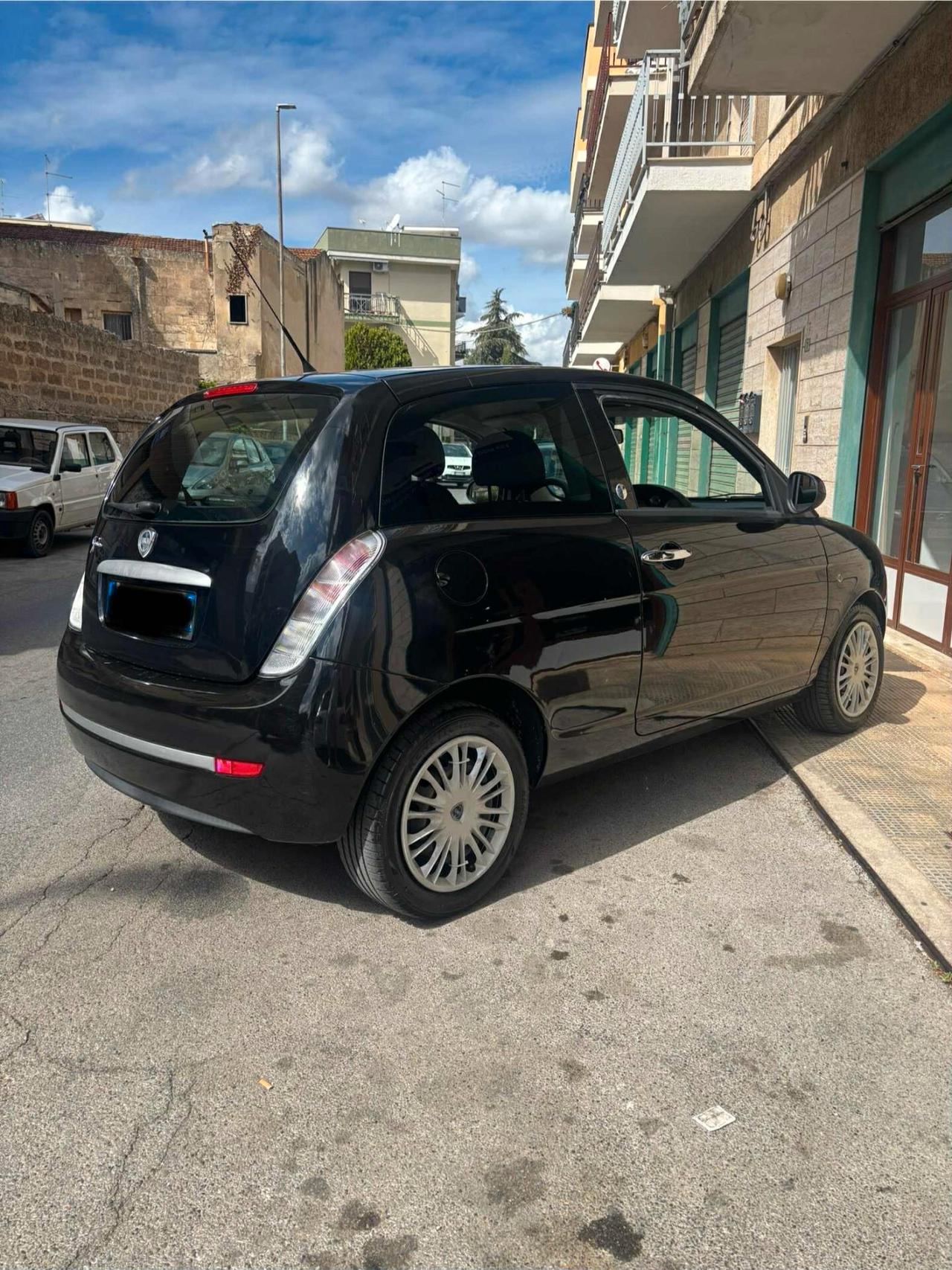 Lancia Ypsilon 1.4 Argento Ecochic GPL