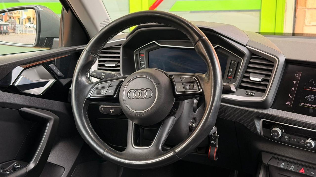 Audi A1 SPB 30 TFSI S tronic Identity Black