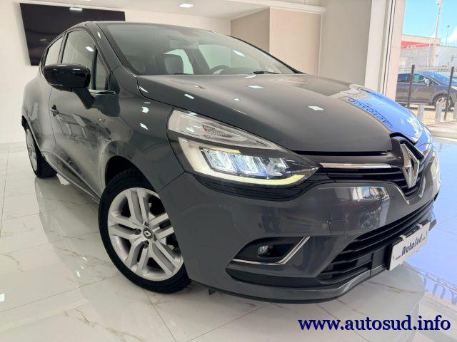 RENAULT Clio dCi 8V 75 CV 5 porte Moschino Intens