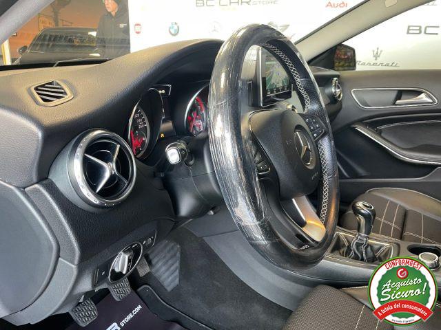 MERCEDES-BENZ GLA 200 d Sport *CAMERA*NAVI*PELLE