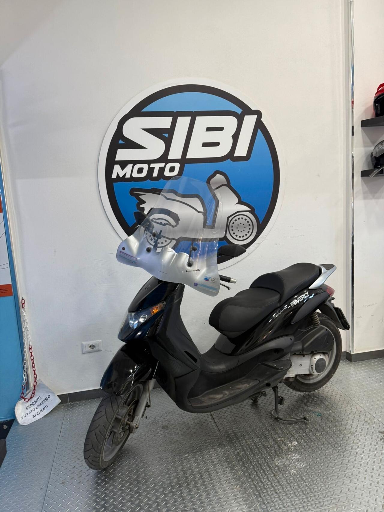 Piaggio Beverly 200