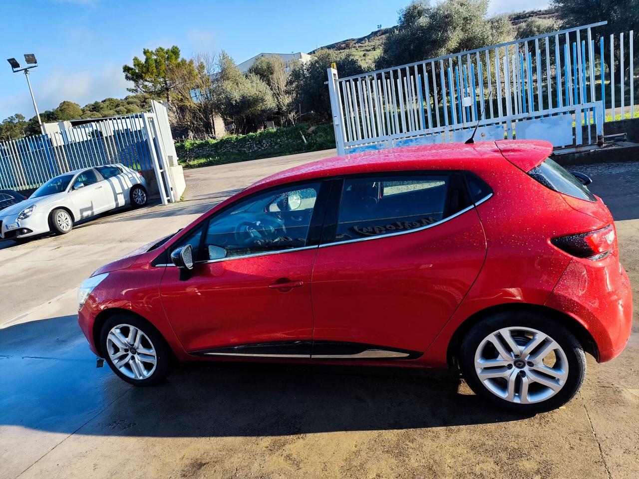Renault Clio dCi 8V 90 CV 5 porte Moschino Intens