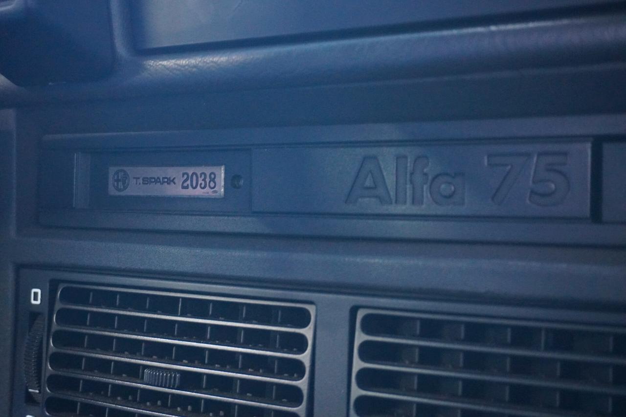 Alfa Romeo 75 2.0i Twin Spark Recaro