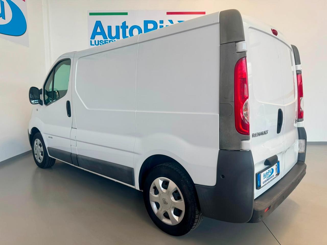 Renault Trafic L1H1 2.0 dCi 115 CV