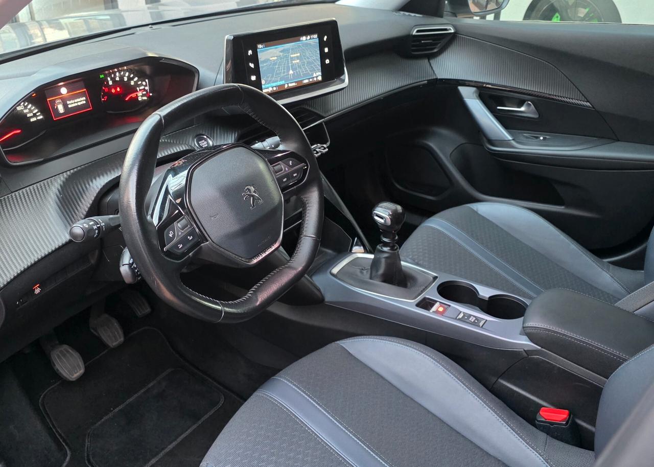 Peugeot 2008 PureTech 130 S&S Allure Navi Pack