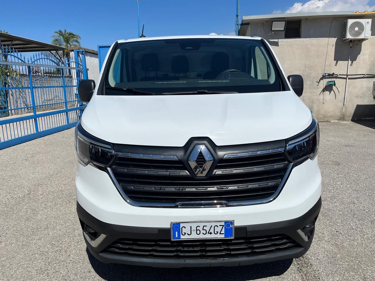 Renault trafic cargo-2.0 dci-2022