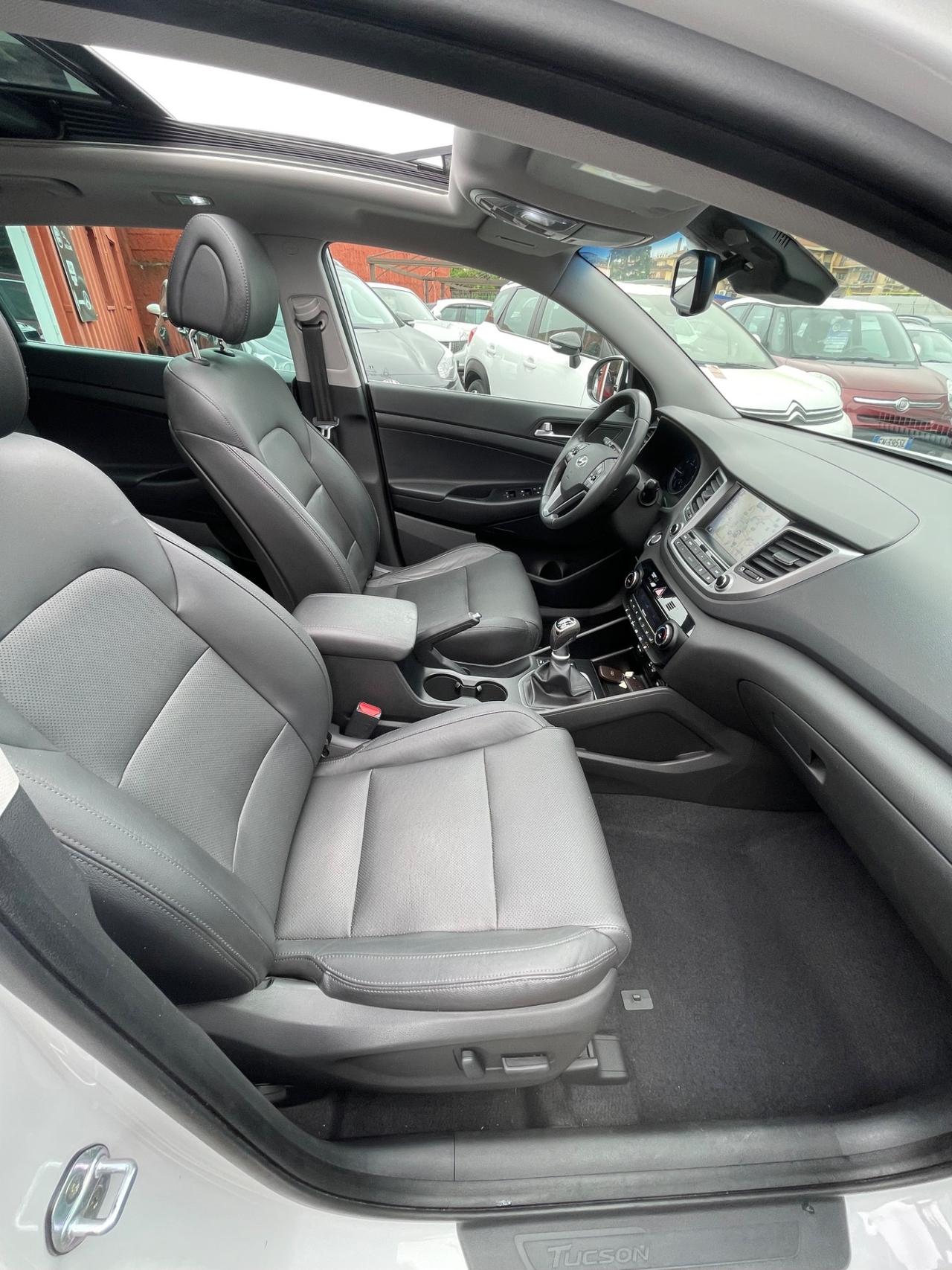 Tucson 1.7 CRDi- Sound Edition-pelle-tetto-unipro-