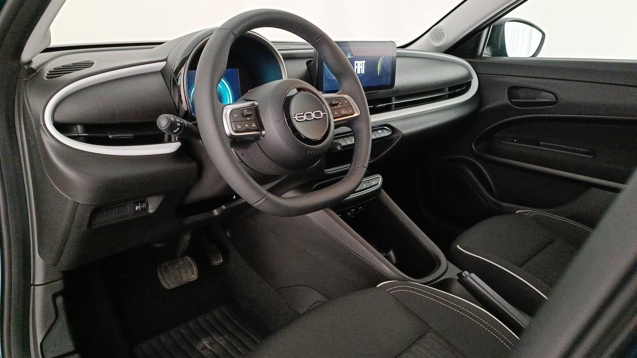 FIAT 600 1.2 hybrid 110cv auto