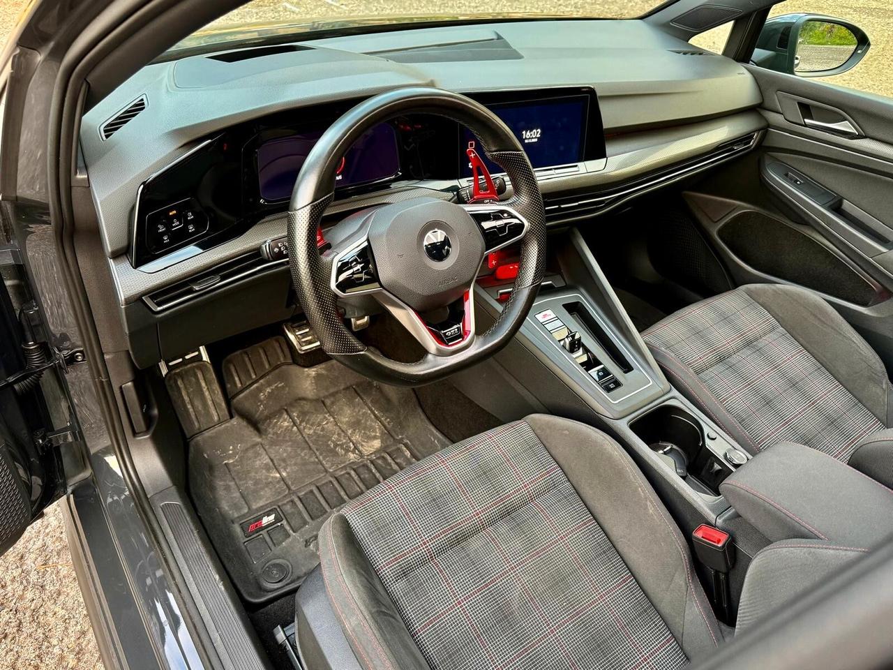 Volkswagen Golf GTI 2.0 TSI DSG